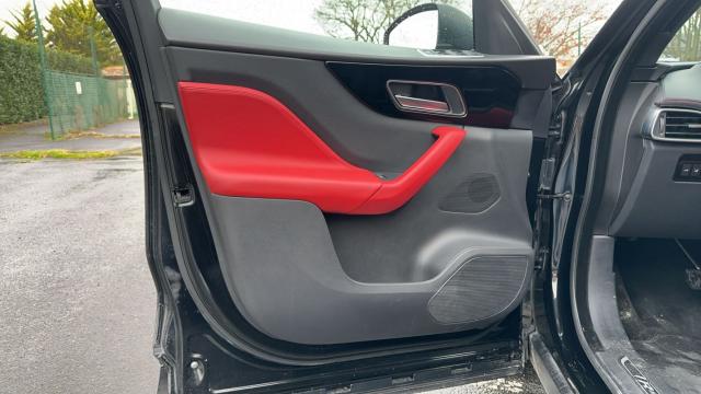 Jaguar F-Pace image 9