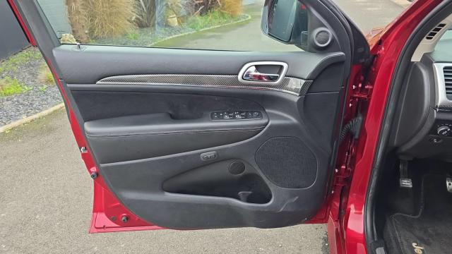 Jeep Grand Cherokee image 3