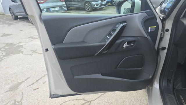 Citroen Grand C4 Spacetourer image 8