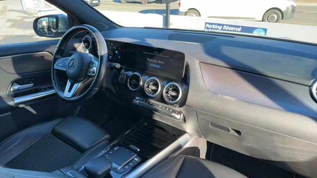 Mercedes Benz Gla image 8