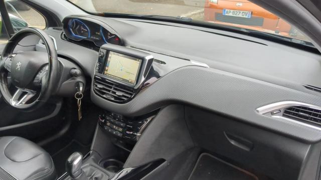 Peugeot 2008 image 9