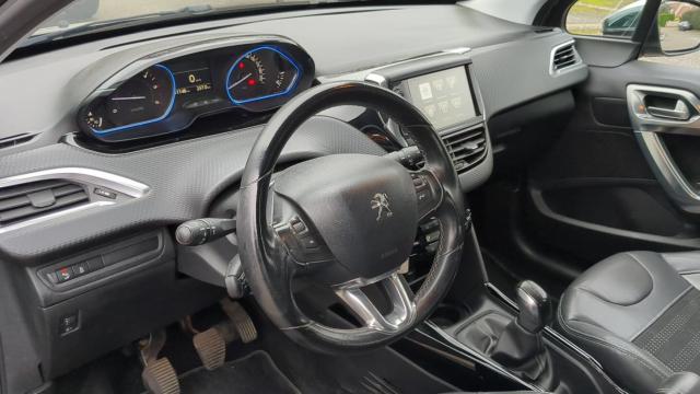 Peugeot 2008 image 8