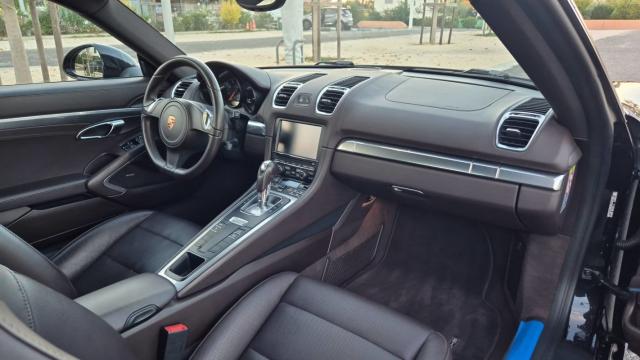 Porsche Cayman image 2