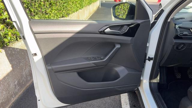 Volkswagen T-Cross image 9