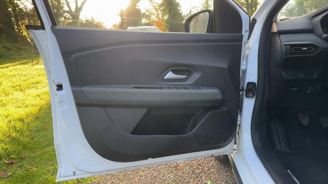 Dacia Sandero image 9