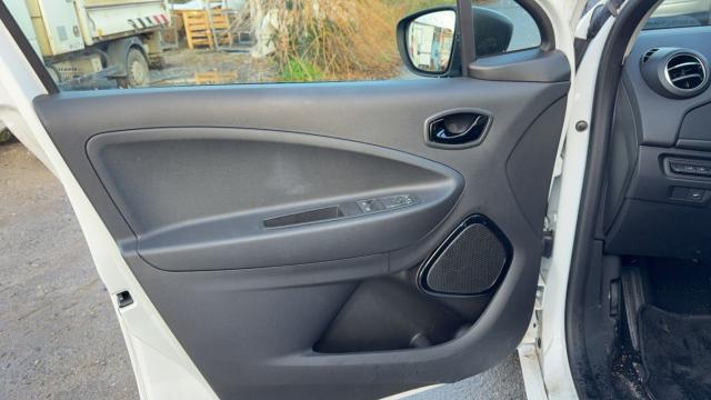 Renault Zoe image 2