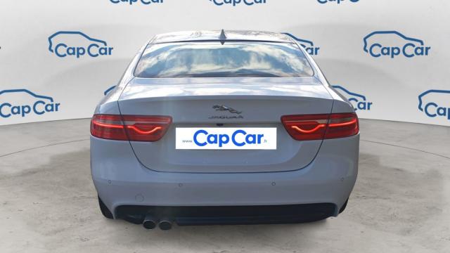Jaguar Xe image 4