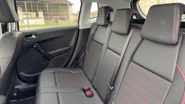 Peugeot 2008 image 7