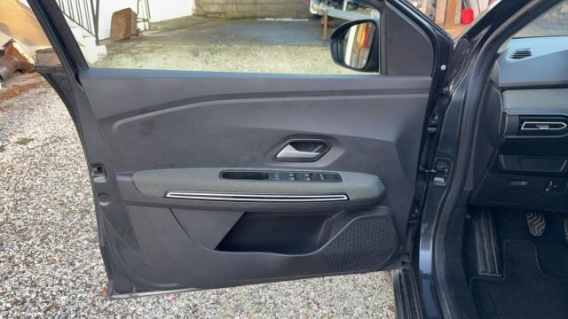 Dacia Jogger image 1