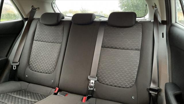 Kia Rio image 7