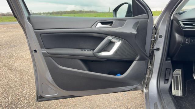 Peugeot 308 image 3