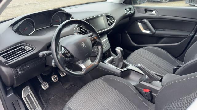 Peugeot 308 image 6