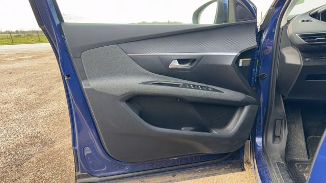Peugeot 3008 image 8