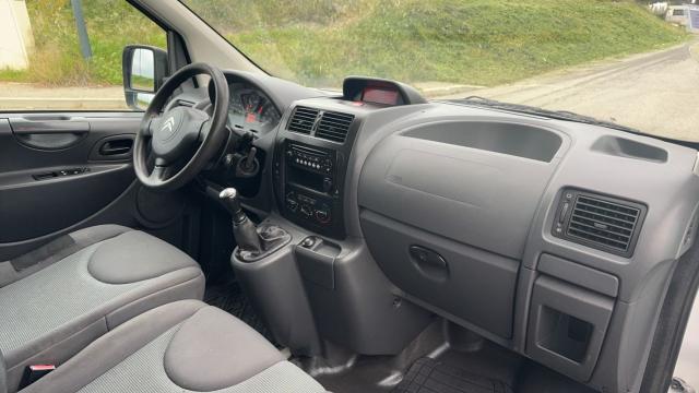 Citroen Jumpy image 2