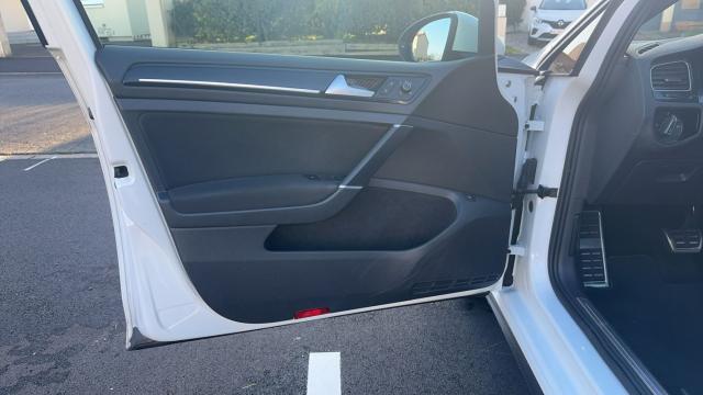 Volkswagen Golf image 2