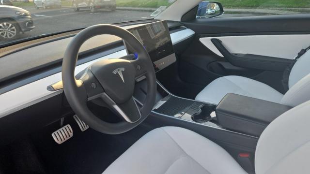 Tesla Model 3 image 4