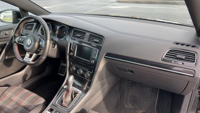 Volkswagen Golf image 6