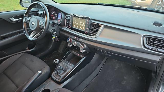 Kia Rio image 1