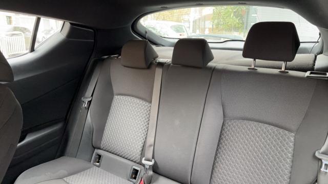 Toyota C-Hr image 6