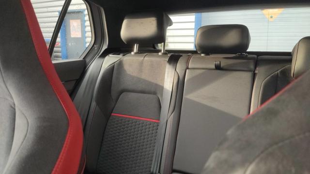 Volkswagen Golf image 9