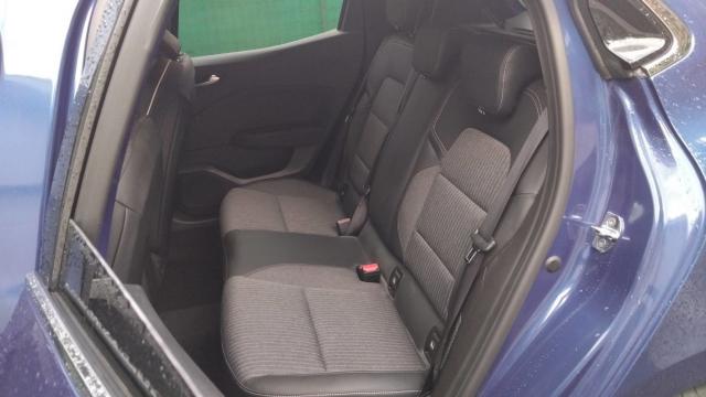 Renault Clio image 8