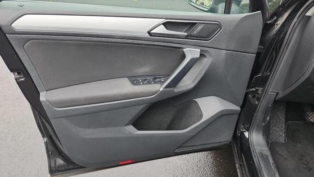 Volkswagen Tiguan image 6