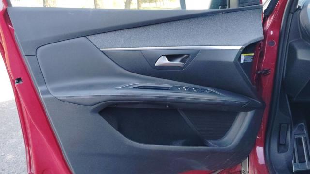 Peugeot 3008 image 4