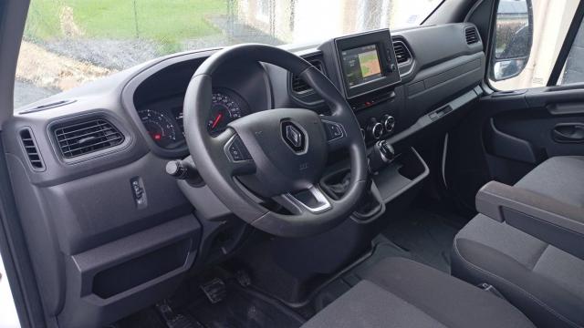 Renault Master image 1