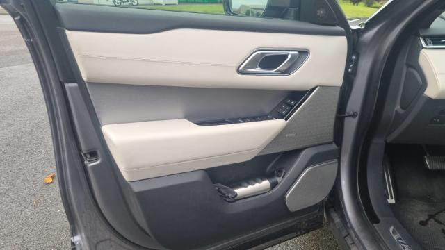 Land Rover Range Rover Velar image 8
