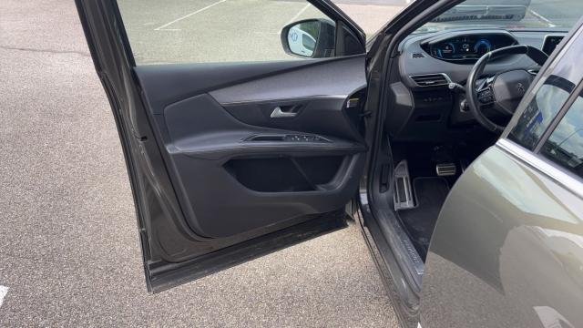 Peugeot 3008 image 1