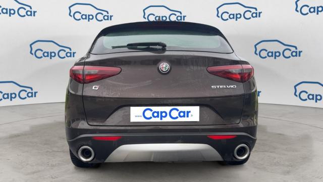 Alfa Romeo Stelvio image 7