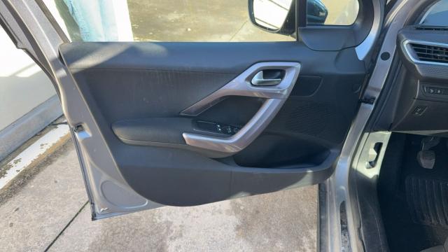 Peugeot 2008 image 5