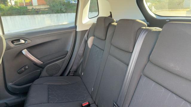 Peugeot 2008 image 9