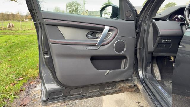 Land Rover Discovery Sport image 8