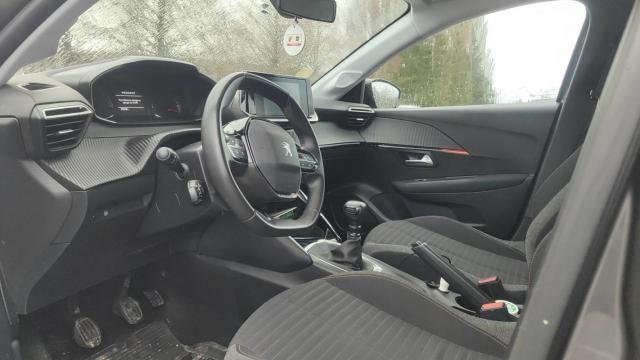 Peugeot 208 image 1