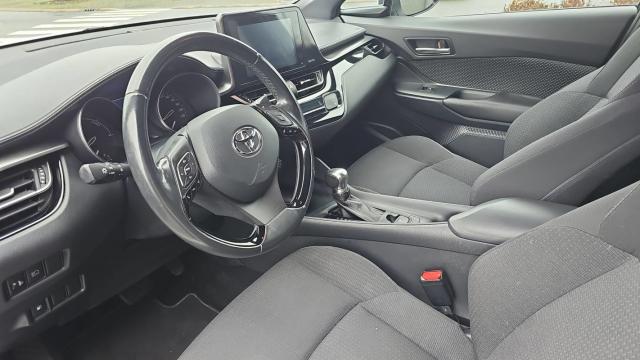 Toyota C-Hr image 2