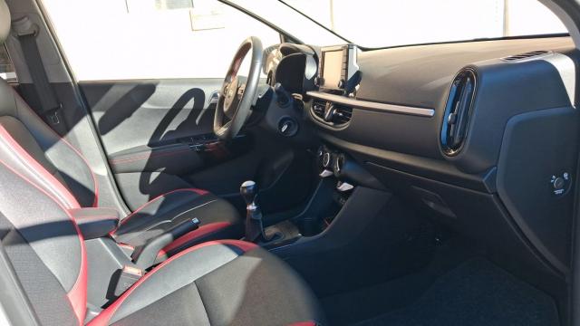 Kia Picanto image 1