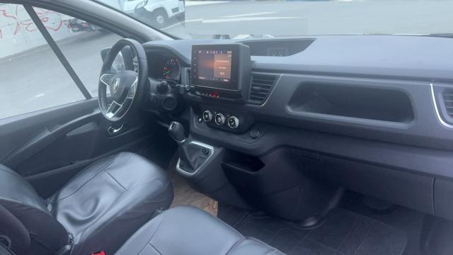 Renault Trafic image 7