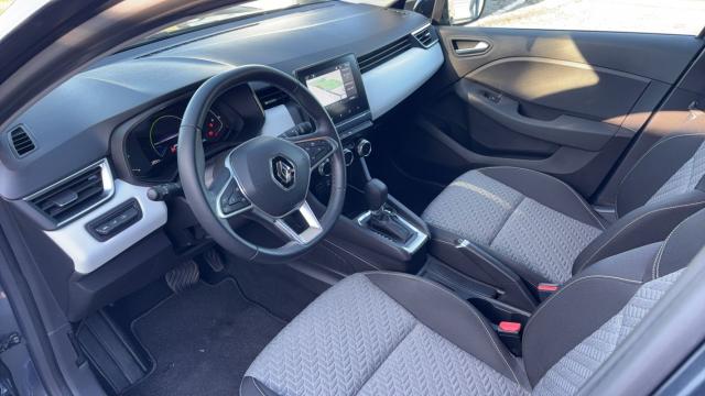 Renault Clio image 2