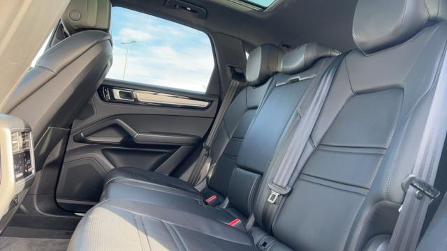 Porsche Cayenne image 6