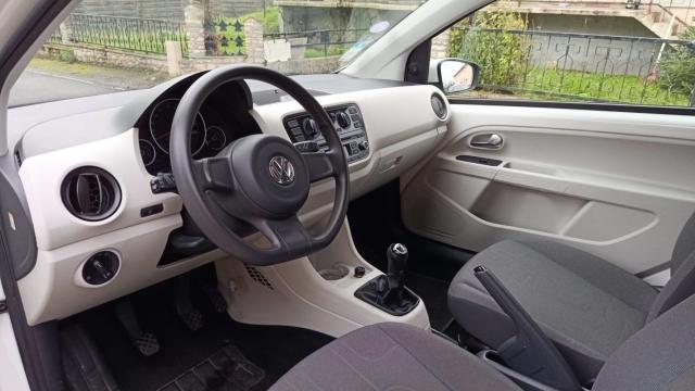 Volkswagen Up! image 6