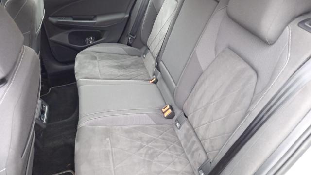 Volkswagen Golf image 5