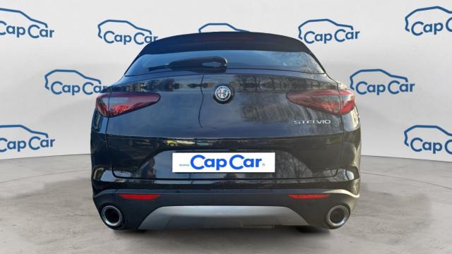 Alfa Romeo Stelvio image 8