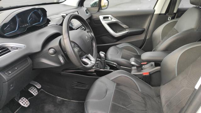 Peugeot 2008 image 3