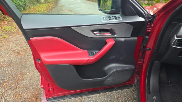 Jaguar F-Pace image 6