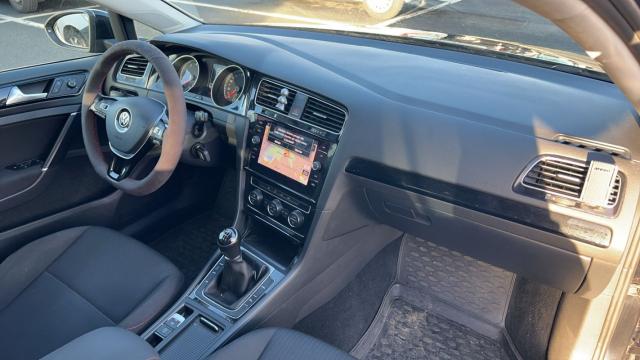 Volkswagen Golf image 7