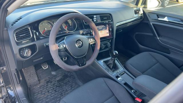 Volkswagen Golf image 9