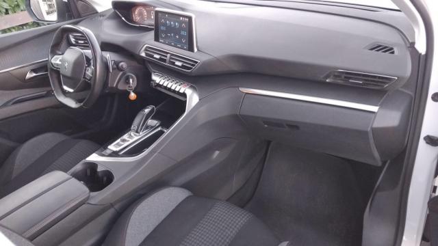 Peugeot 5008 image 4