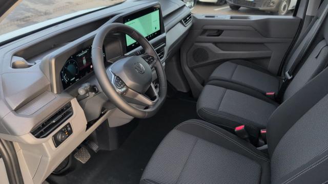 Volkswagen Transporter image 2