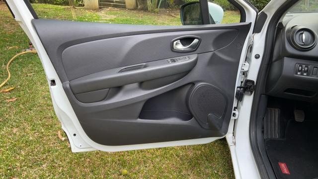 Renault Clio image 1